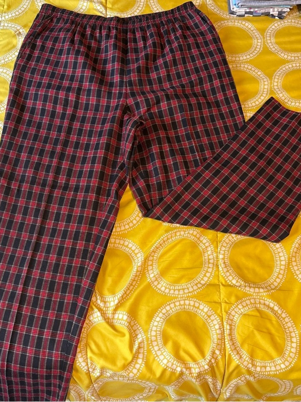 Plaid Red and Black Elastic Relaxed Pant S12
